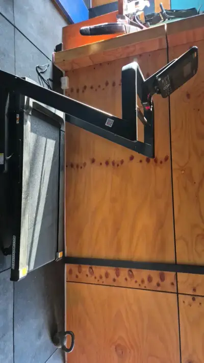 Caminadora eléctrica Ultimate Fitness con pantalla digital - miniatura 1