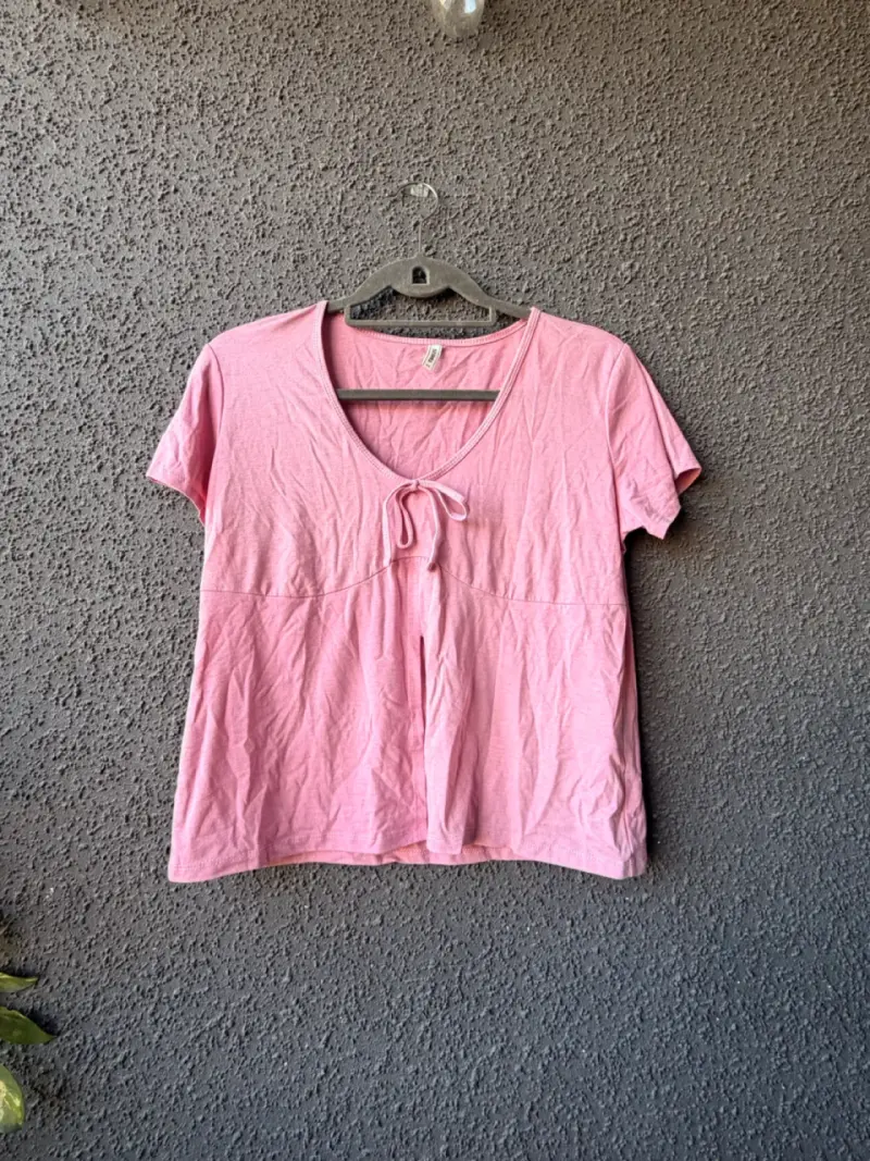 Polera rosa de algodón para mujer