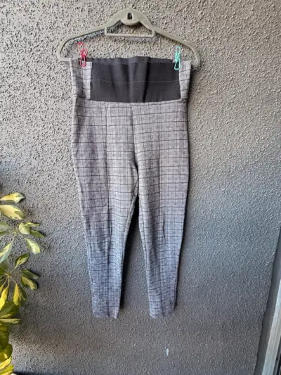 Pantalones de maternidad a cuadros grises - miniatura 2