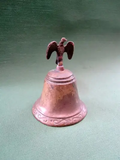 Campana Bronce Antigua Figura CondoR 1940 - miniatura 4