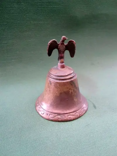 Campana Bronce Antigua Figura CondoR 1940 - miniatura 5