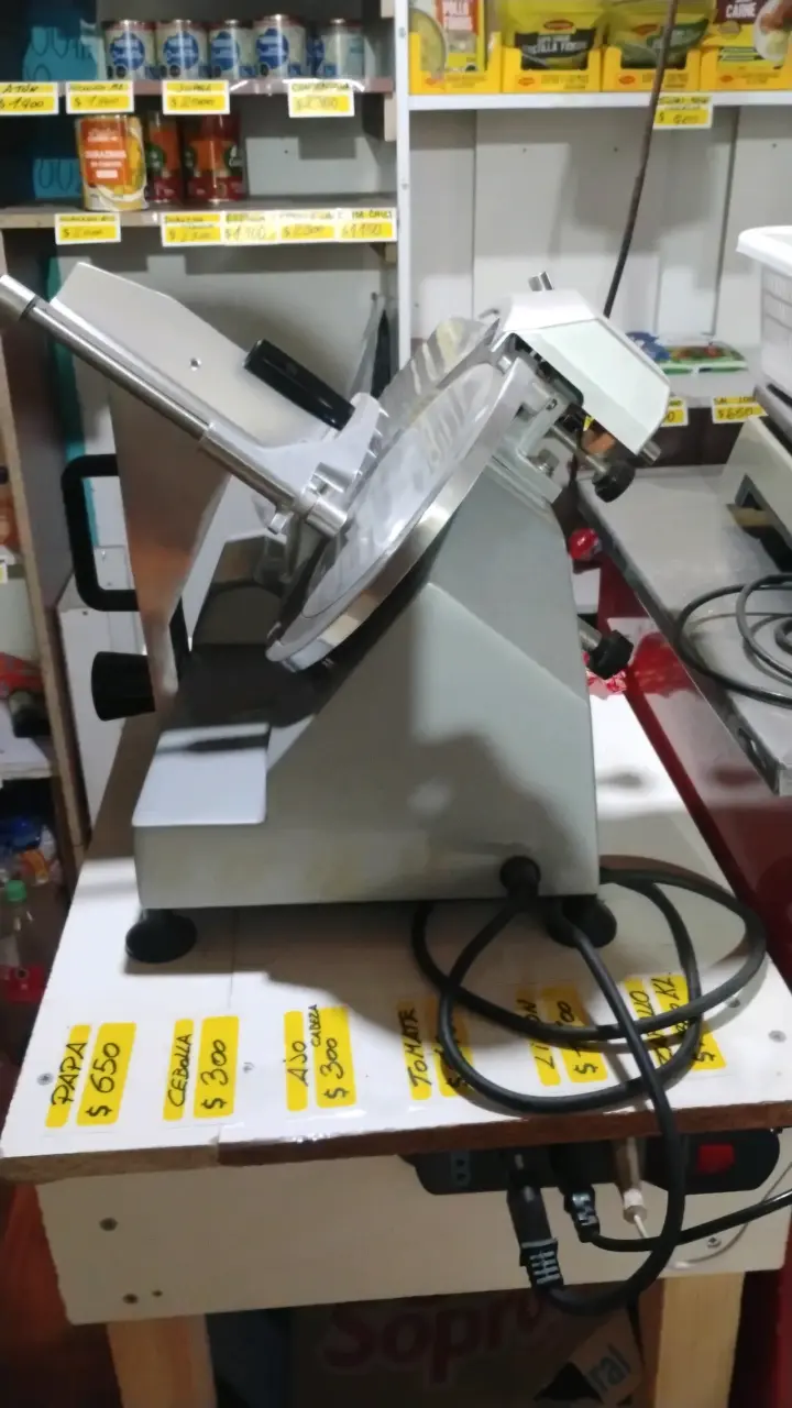 Cortadora de fiambres profesional en buen estado