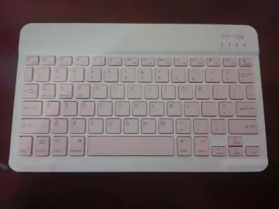 Teclado y mouse inalámbricos color rosa - miniatura 1
