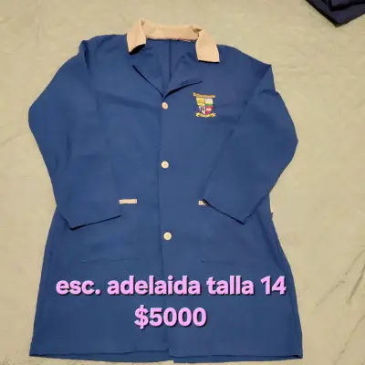 Delantal escolar azul talla 14 con logo - miniatura 4