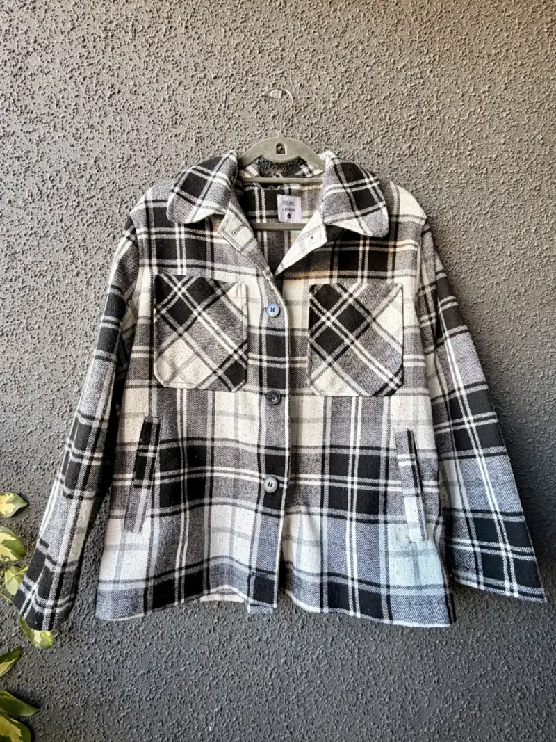 Chaqueta de lana a cuadros para mujer