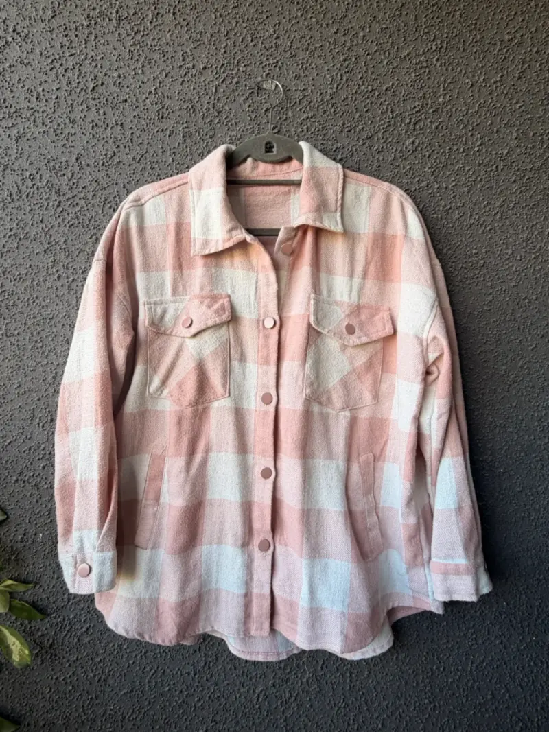 Chaqueta de franela a cuadros rosados
