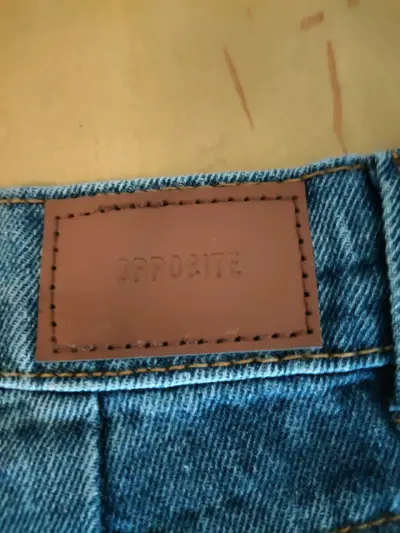 Jeans de mezclilla rasgados para hombre Opposite - miniatura 1