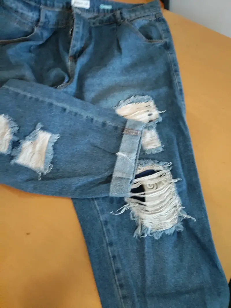 Jeans de mezclilla rasgados para hombre Opposite - 3