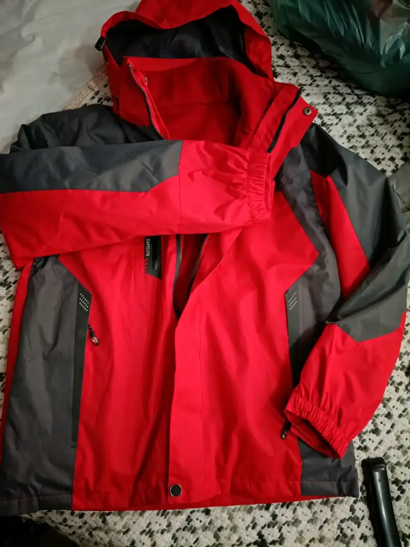Chaqueta impermeable con capucha para hombre - 2