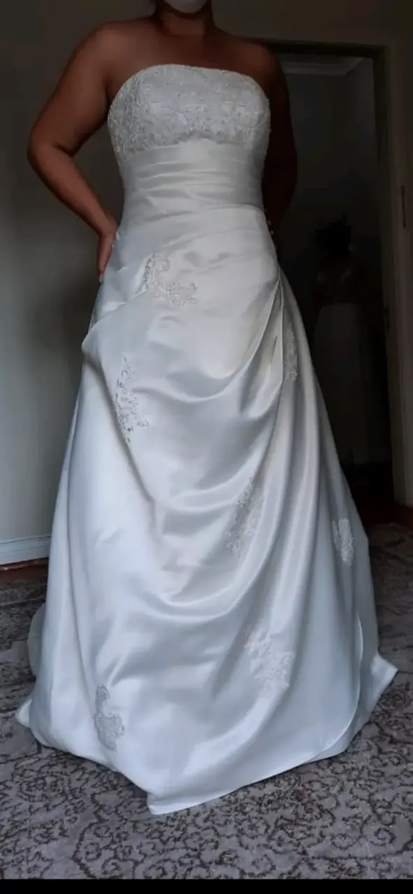 Vestido de novia Santo Encanto modelo Anastasia marfil - 4
