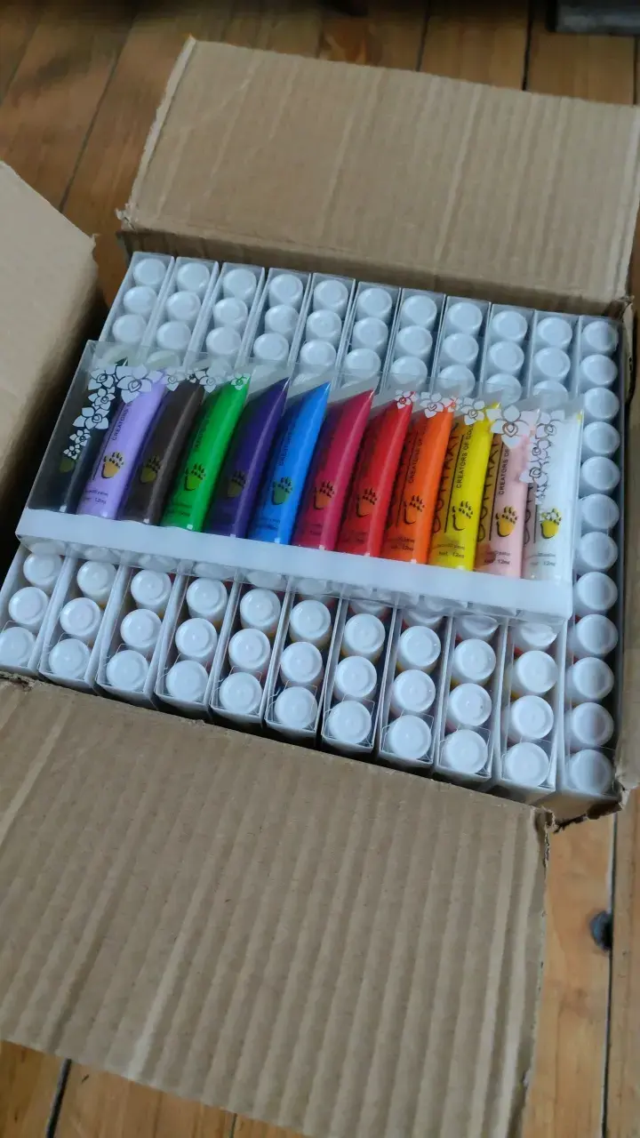 Set de Pinturas Acrílicas de Colores Vivos - 1