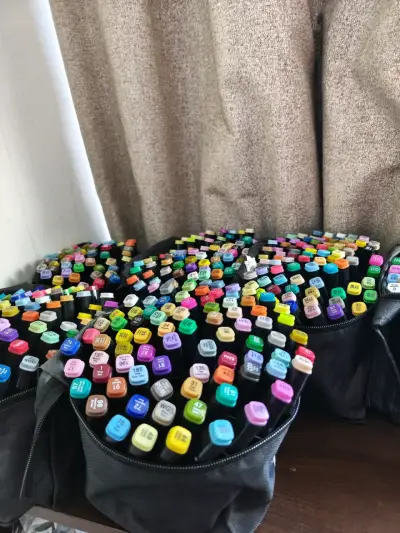 Set de marcadores de colores Touch 80 piezas - miniatura 1