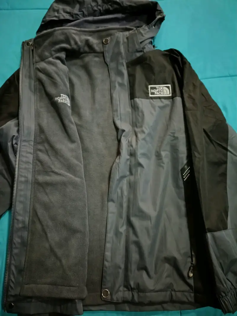 Chaqueta impermeable The North Face con capucha - 5