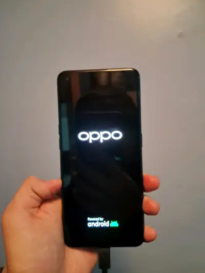 Smartphone Oppo con triple cámara AI - miniatura 2