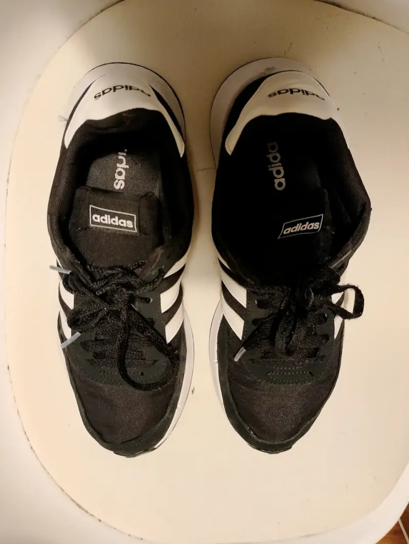 Zapatillas deportivas negras Adidas para hombre - 1