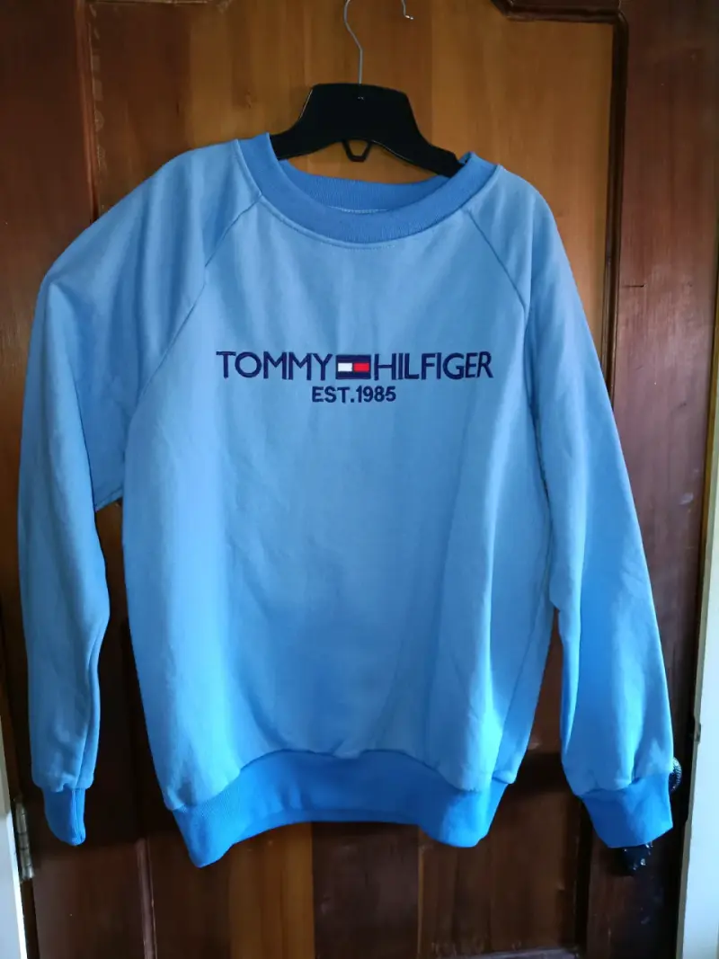 Polerón Tommy Hilfiger azul  ,rosado - 2