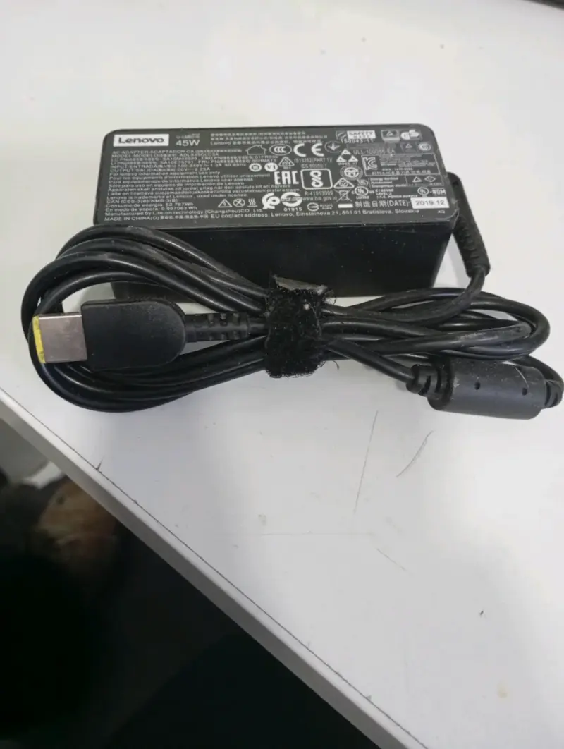 Cargador Lenovo 45W para portátil - 3