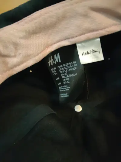 Gorra negra Keith Haring H&M ajustable - miniatura 3