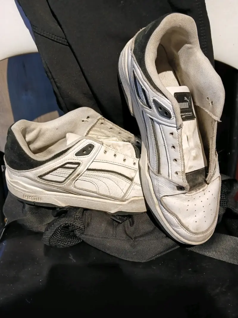 Zapatillas deportivas Puma blancas usadas - 2