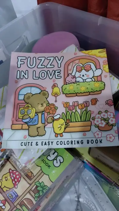 Libro para colorear Fuzzy In Love - miniatura 1