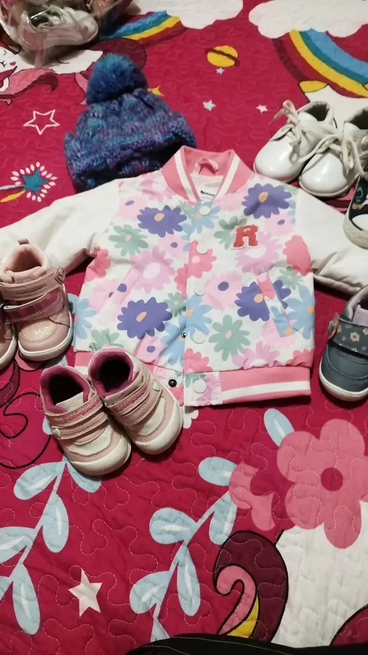 Conjunto de ropa y zapatos para niña - 2