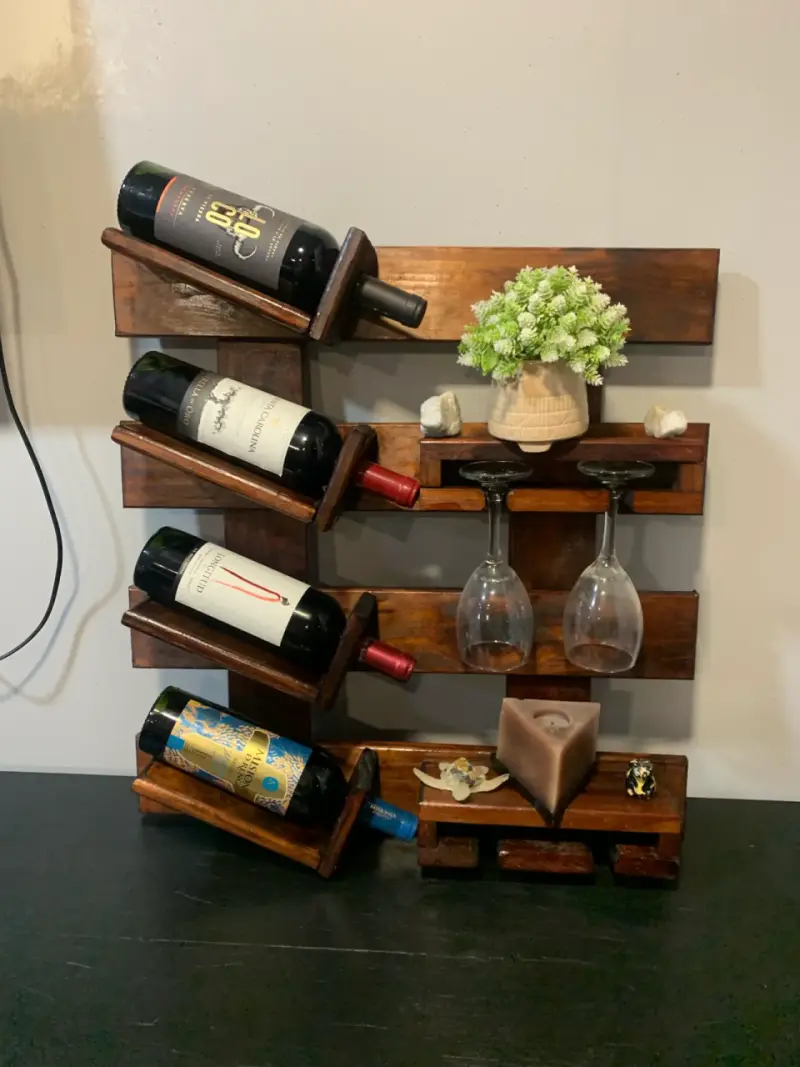 Estante de madera para vinos con copas - 2