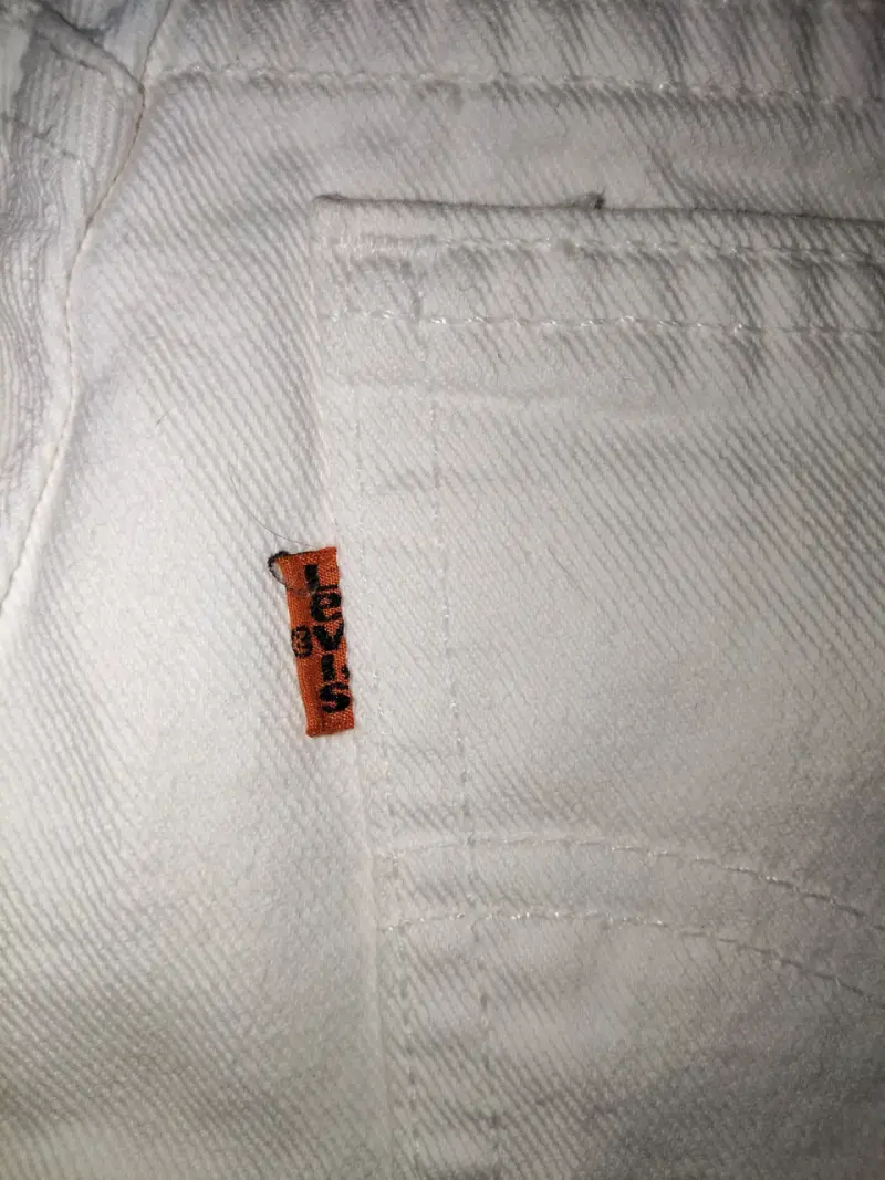 Shorts de mezclilla blancos Levi's 950 - 2