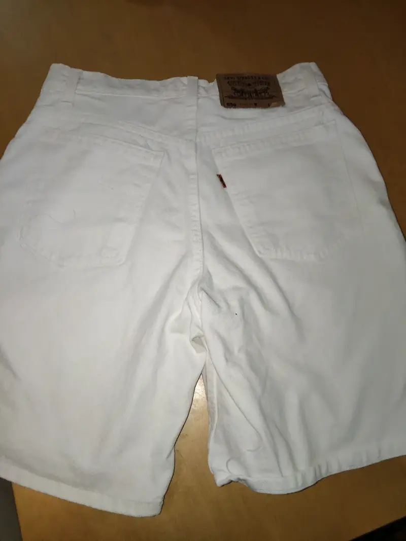 Shorts de mezclilla blancos Levi's 950 - 5
