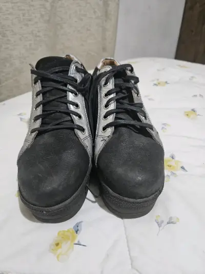 Zapatillas negras con detalles plateados Giani Dafirenze - miniatura 5