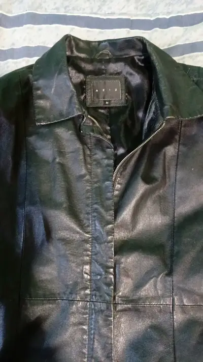 Chaqueta de cuero negra para mujer - miniatura 2