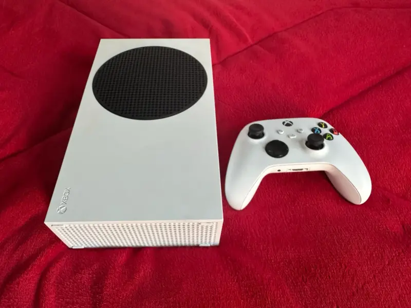 Consola Xbox Series S con Control Blanco - 5