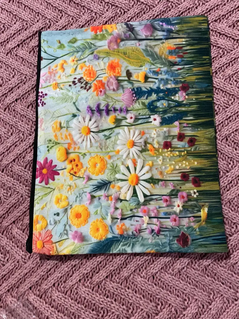 Estuche de Tela con Diseño Floral Colorido - 2