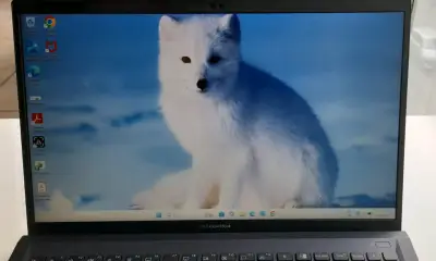 Laptop ASUS con AMD Ryzen 3 y 8GB RAM - miniatura 3