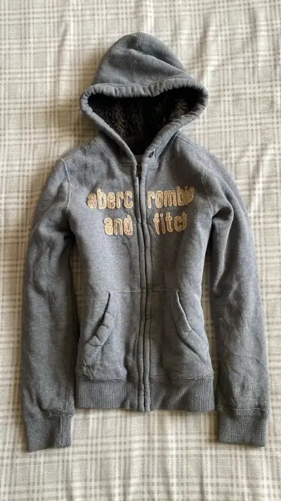 Chaqueta Abercrombie gris con capucha - miniatura 1