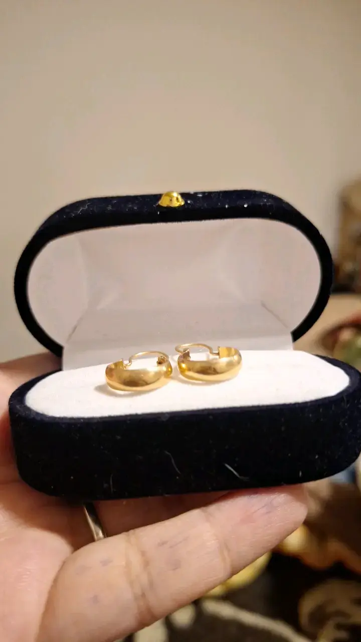Aros de oro en elegante estuche - 2