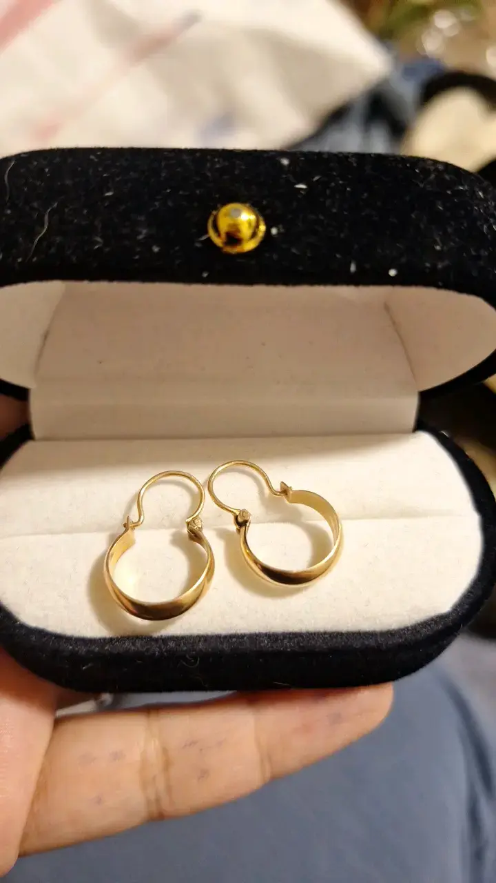 Aros de oro en elegante estuche - 3