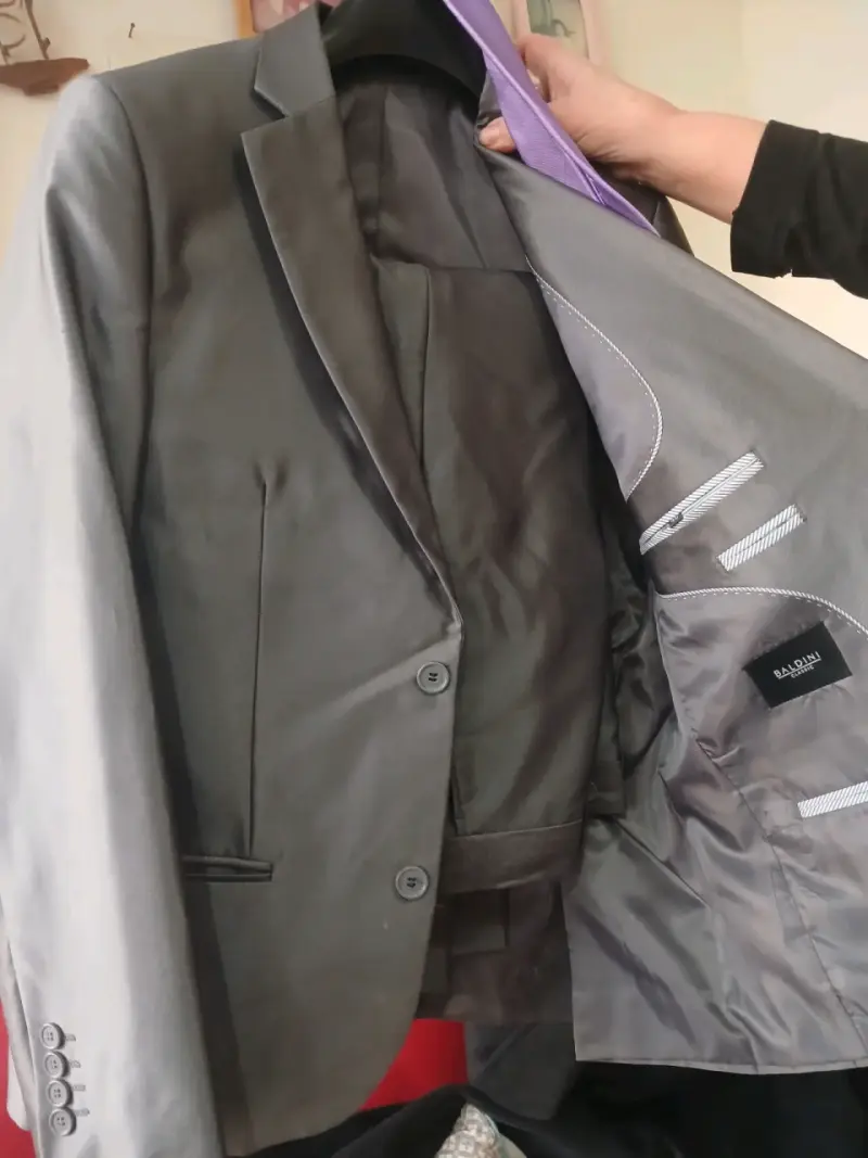 Traje de Hombre Gris con Corbata Morada Baldini - 5