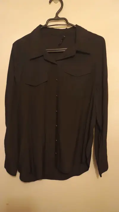 Blusa negra de poliéster para mujer - miniatura 1