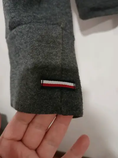 Polerón con capucha Tommy Hilfiger gris oscuro - miniatura 4