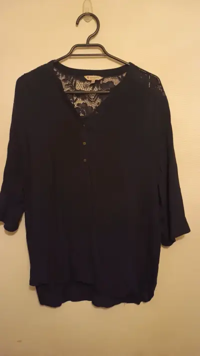 Blusa negra de encaje Newport talla XXL - miniatura 1