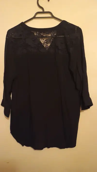 Blusa negra de encaje Newport talla XXL - miniatura 3