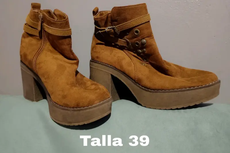 Botines de gamuza marrón con tacón alto talla 39