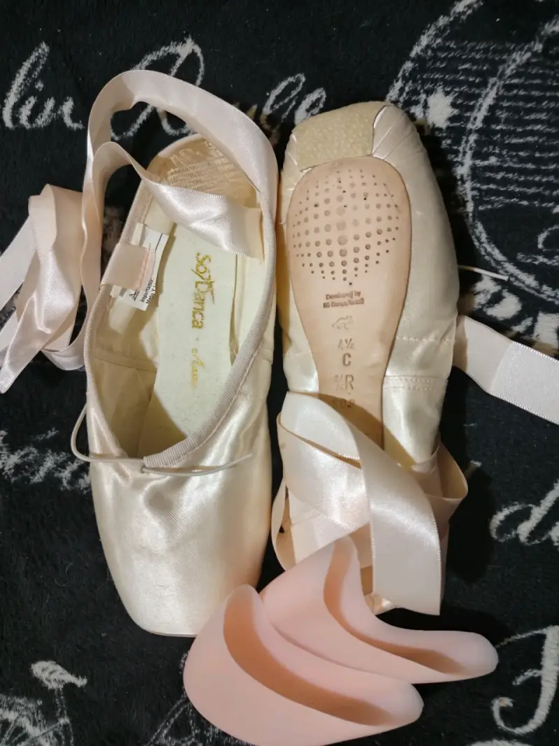 Zapatillas de Ballet Satinadas con Protectores - 2