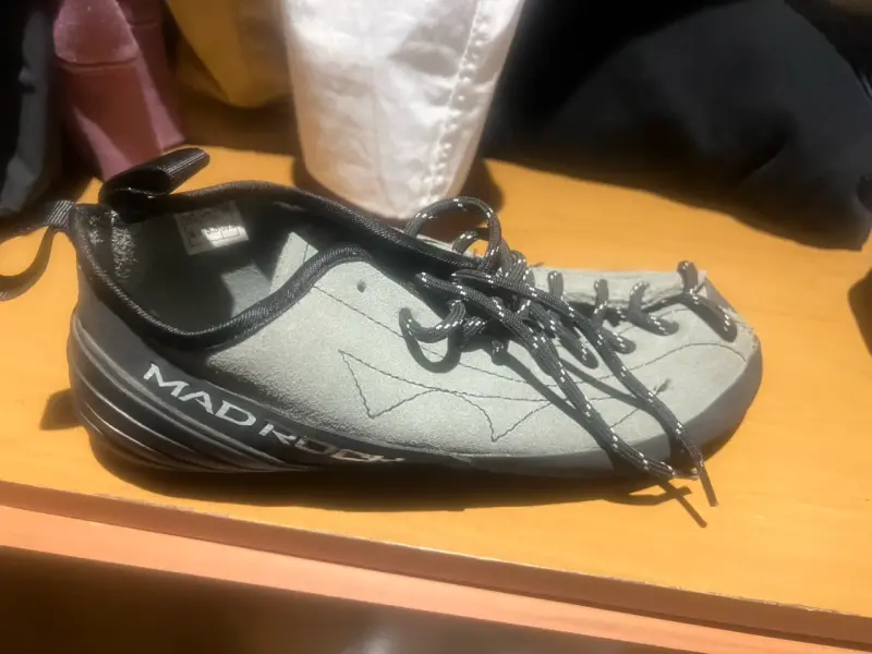 Zapatos de escalada Mad Rock grises - 3