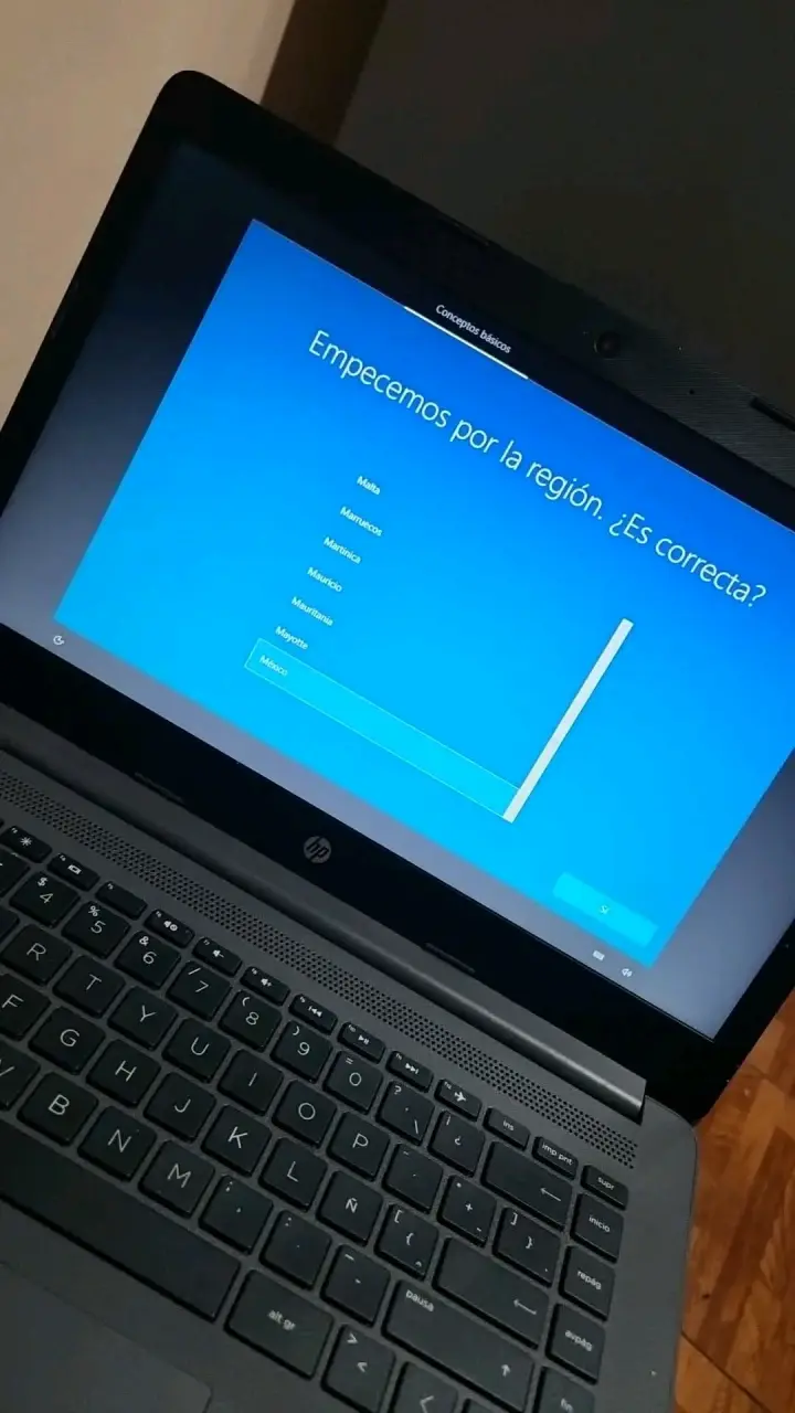 Notebook HP con cargador en buen estado - 1