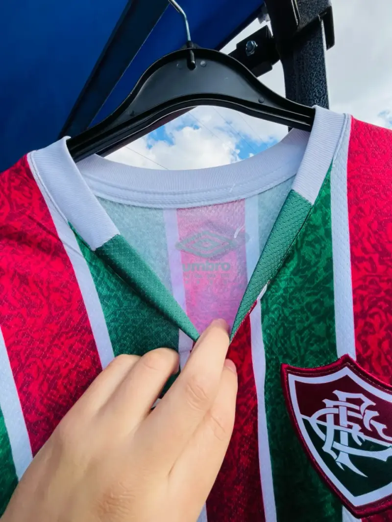 Camiseta de fútbol Fluminense Umbro verde y roja - 2
