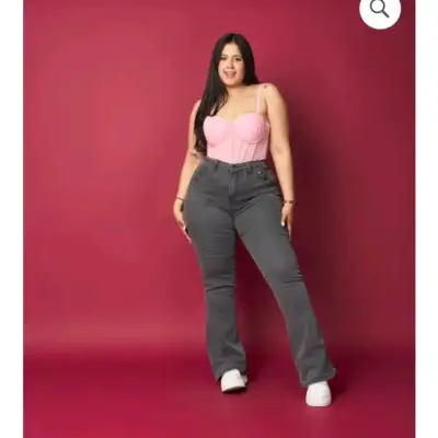 Jeans ajustados para mujer en negro y celeste - miniatura 5