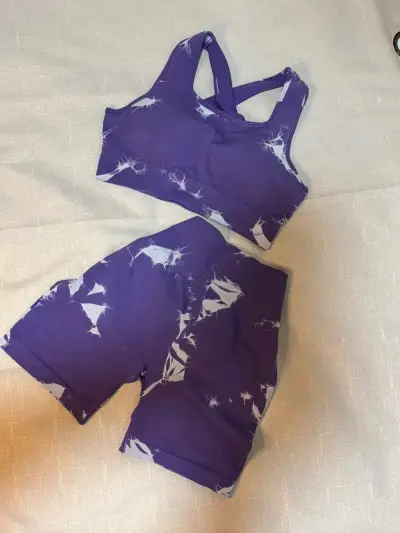 Conjunto deportivo mujer tie-dye morado y azul - miniatura 1