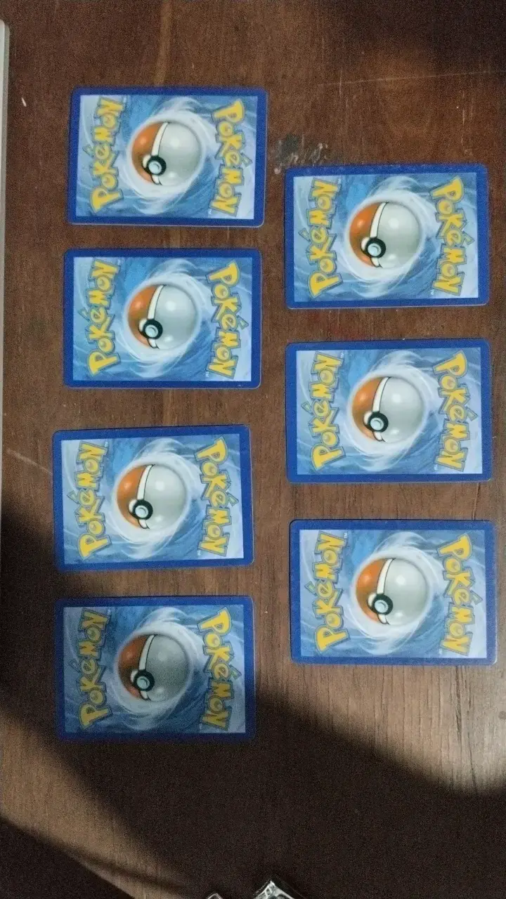 Lote de cartas Pokémon V - 2