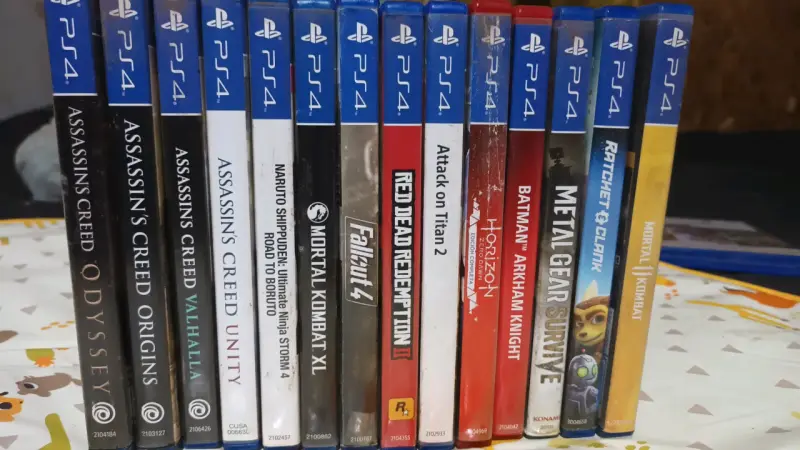 Colección de juegos PS4 variados en buen estado